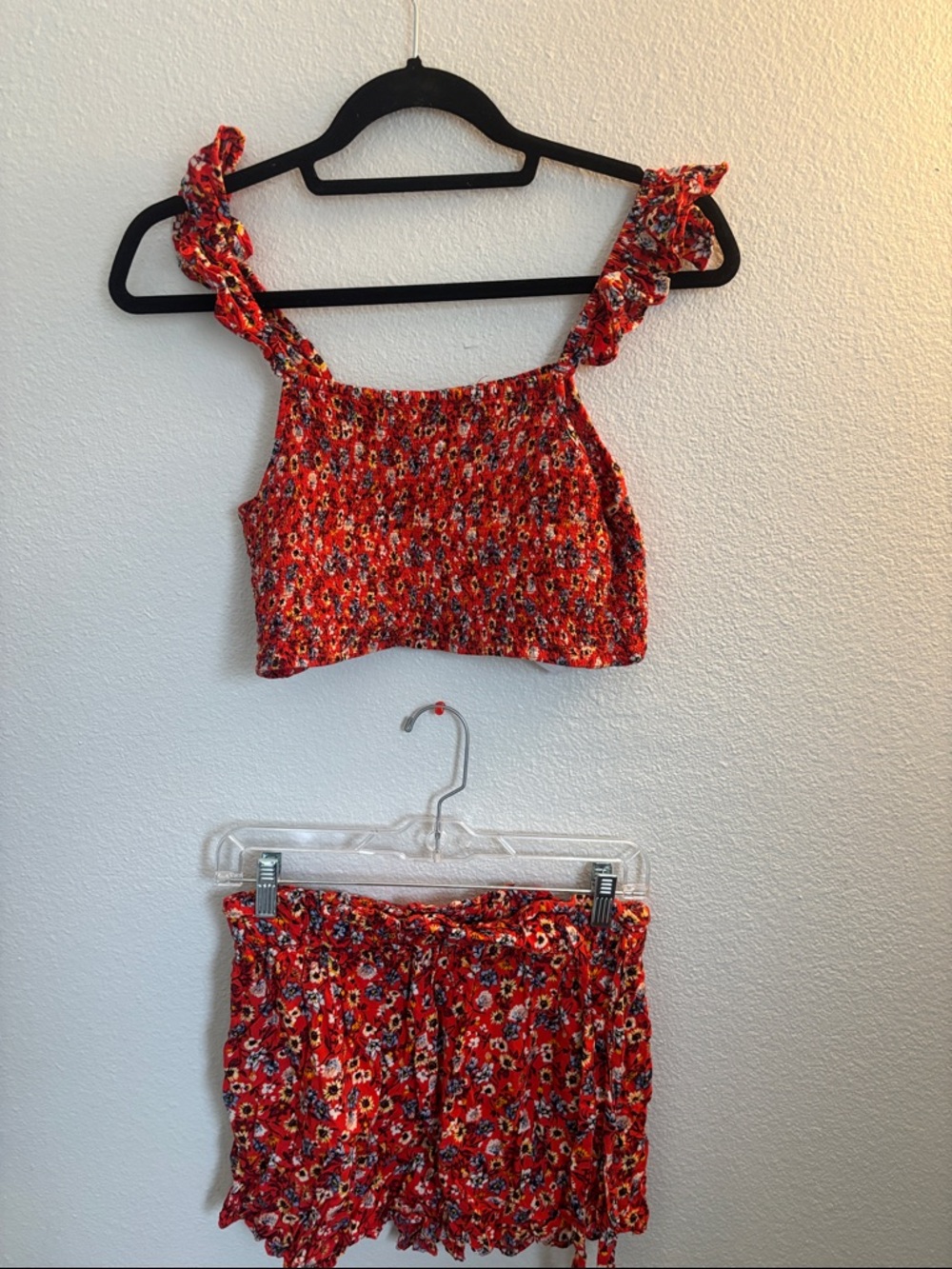 Red Floral Two-Piece Crop Top & Shorts Set - Women